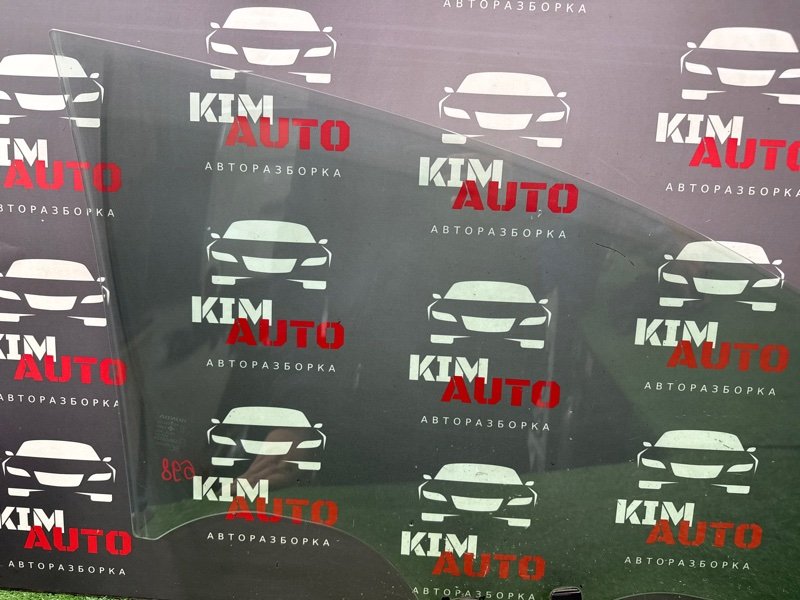 Стекло двери Honda Civic 4D