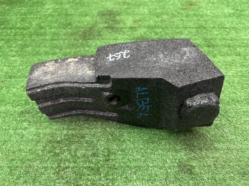 Абсорбер переднего бампера Fiat Albea