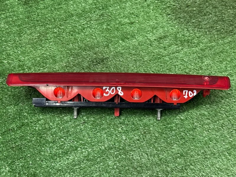 Фонарь задний стоп-сигнал Peugeot 308