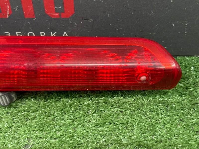 Фонарь задний стоп-сигнал Peugeot 308