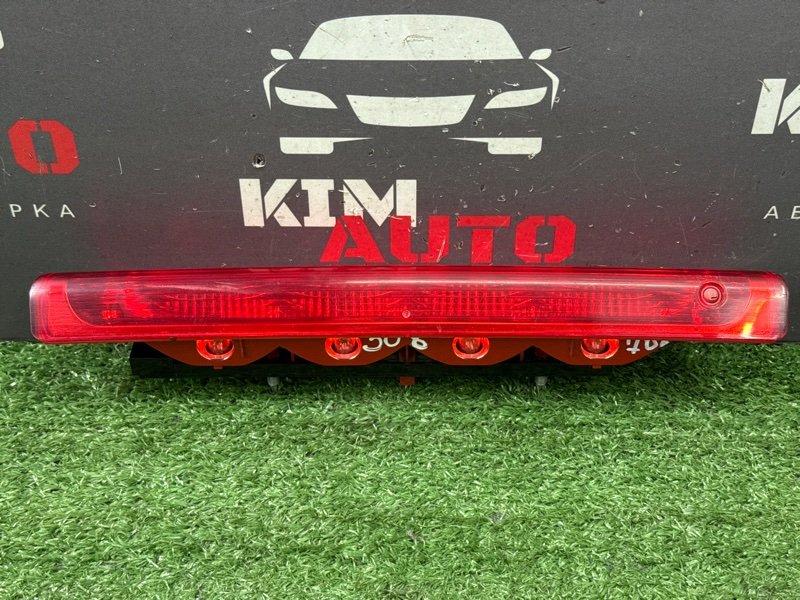 Фонарь задний стоп-сигнал Peugeot 308