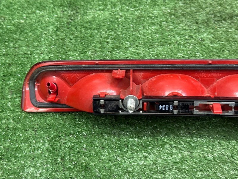 Фонарь задний стоп-сигнал Peugeot 308