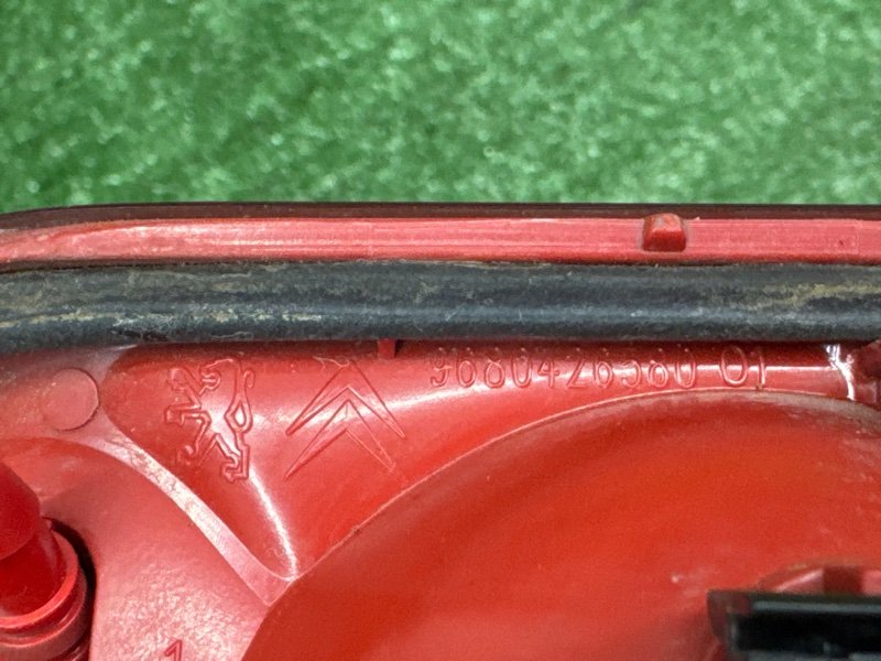 Фонарь задний стоп-сигнал Peugeot 308