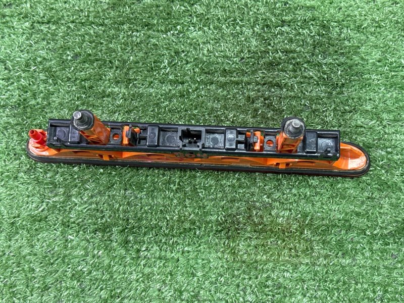 Фонарь задний стоп-сигнал Peugeot 307