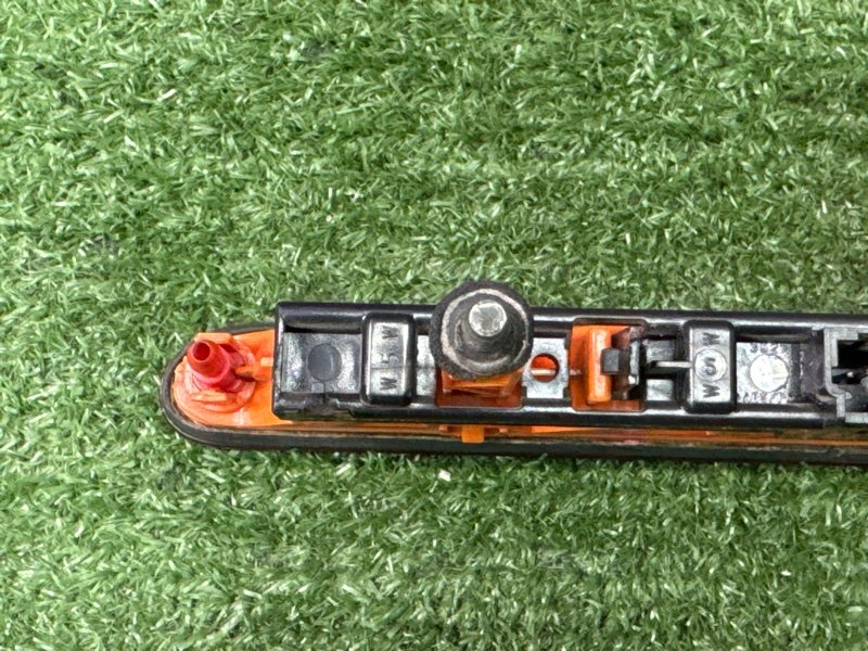 Фонарь задний стоп-сигнал Peugeot 307