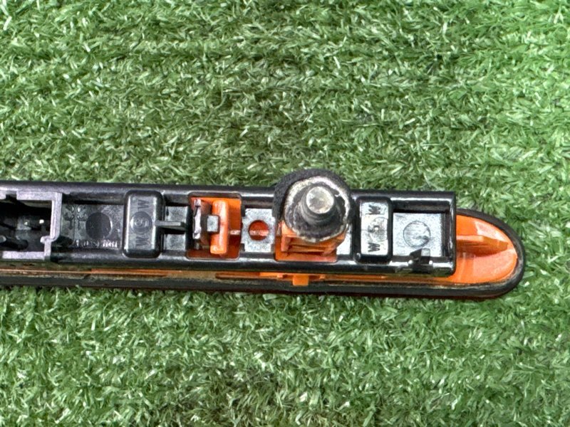 Фонарь задний стоп-сигнал Peugeot 307