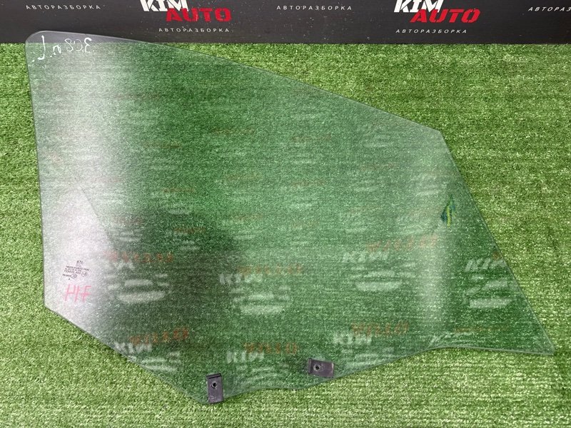 Стекло двери Peugeot 308