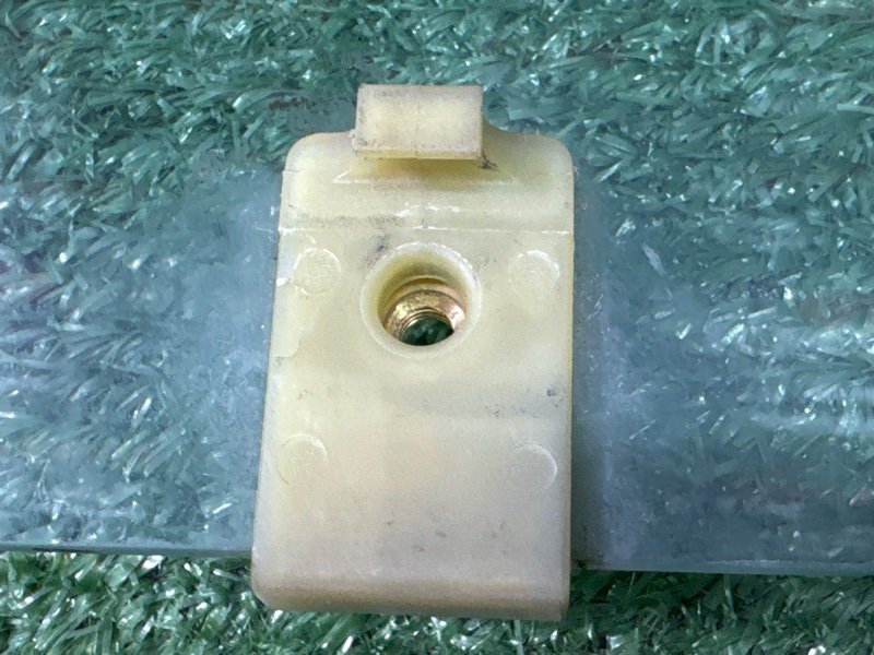 Стекло двери Hyundai I20