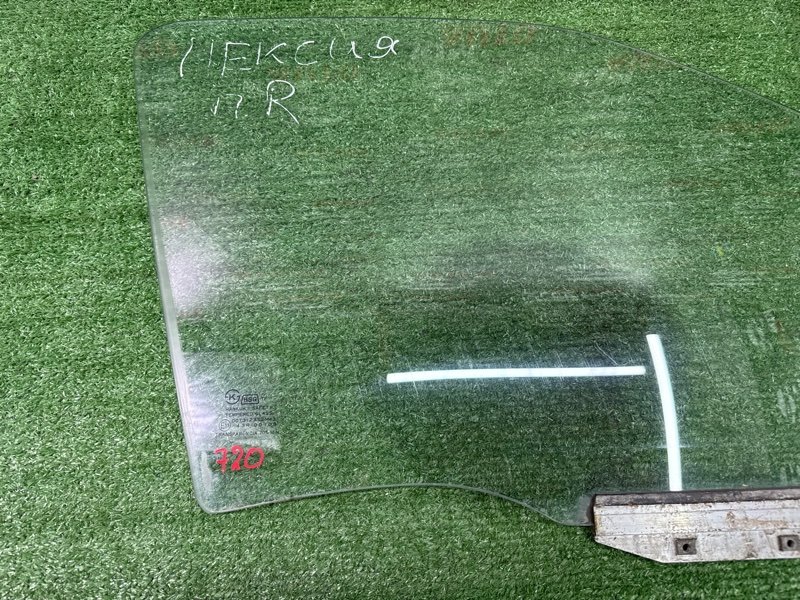 Стекло двери Daewoo Nexia