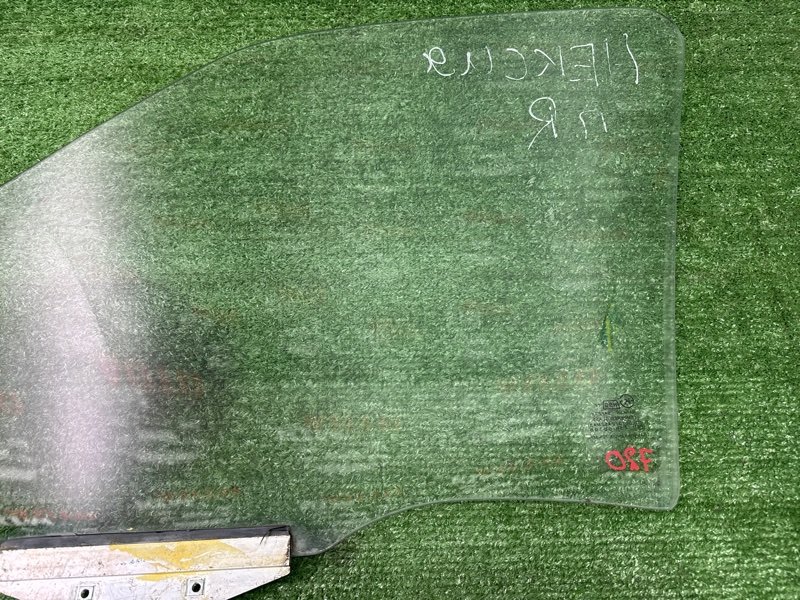 Стекло двери Daewoo Nexia