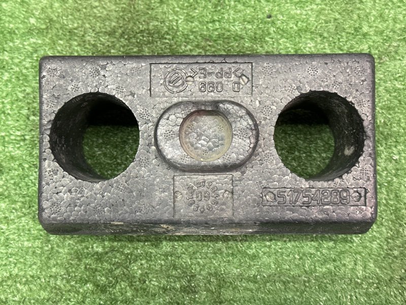 Абсорбер переднего бампера Fiat Albea