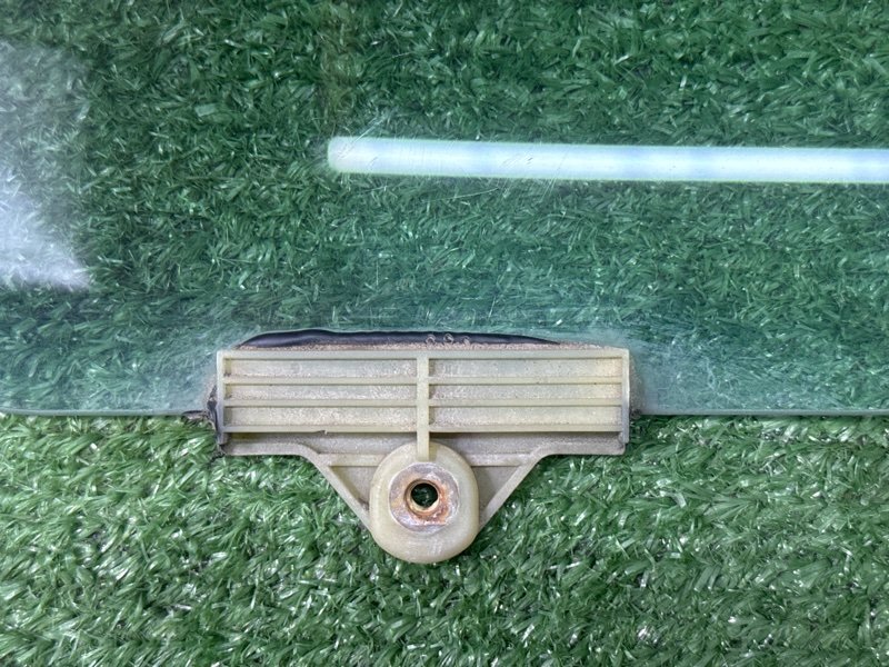 Стекло двери Hyundai i30