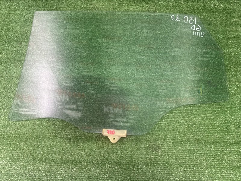 Стекло двери Hyundai i30