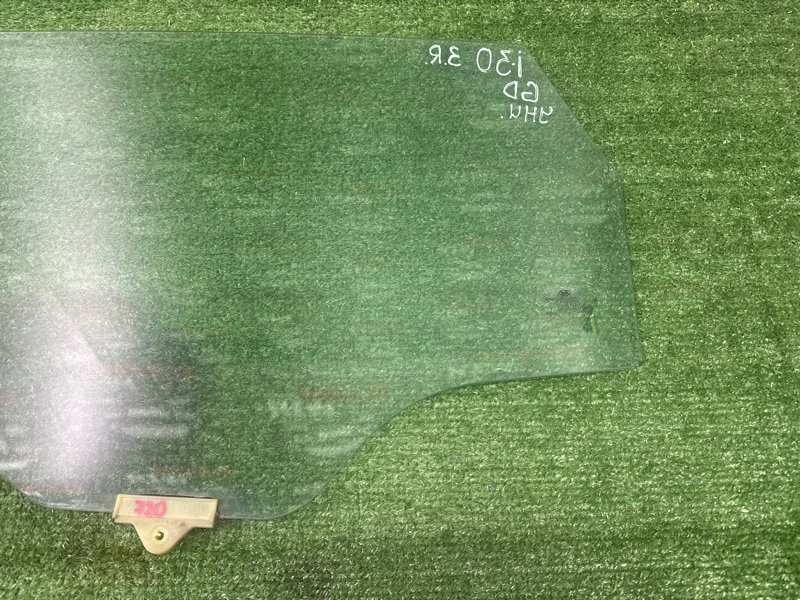 Стекло двери Hyundai i30