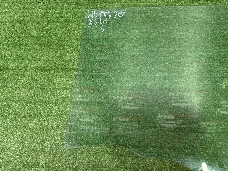 Стекло двери mazda mazda 3