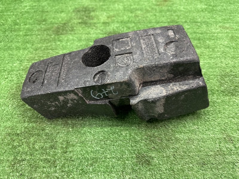 Абсорбер переднего бампера Fiat Albea