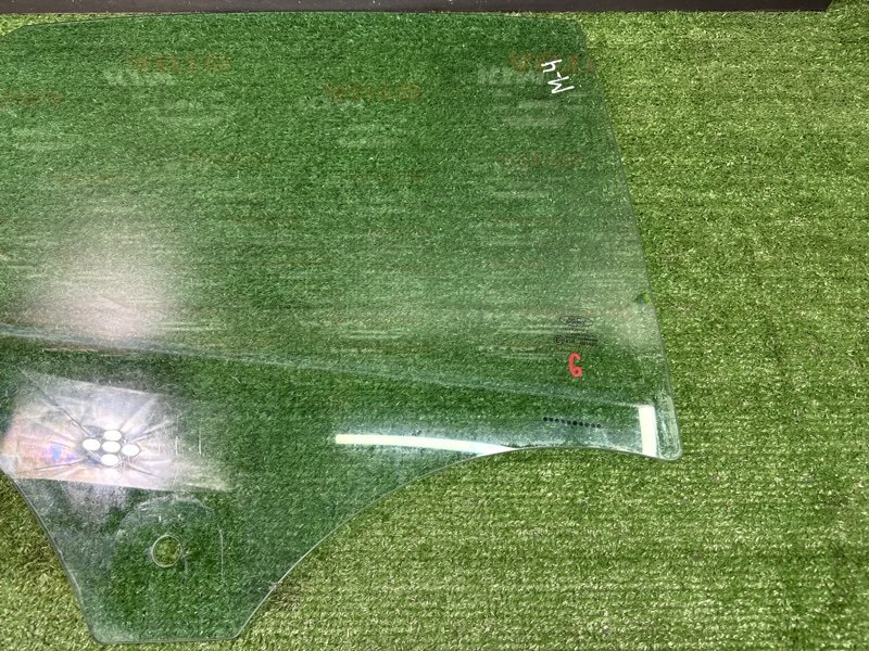 Стекло двери Ford Mondeo 4