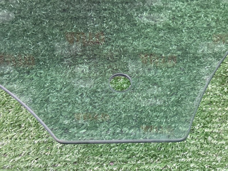 Стекло двери Ford Mondeo 4