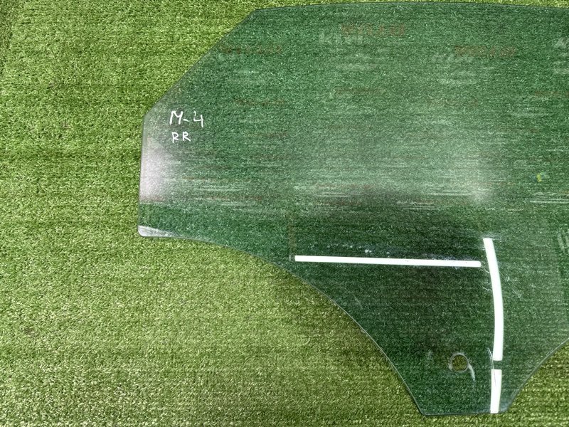 Стекло двери Ford Mondeo 4