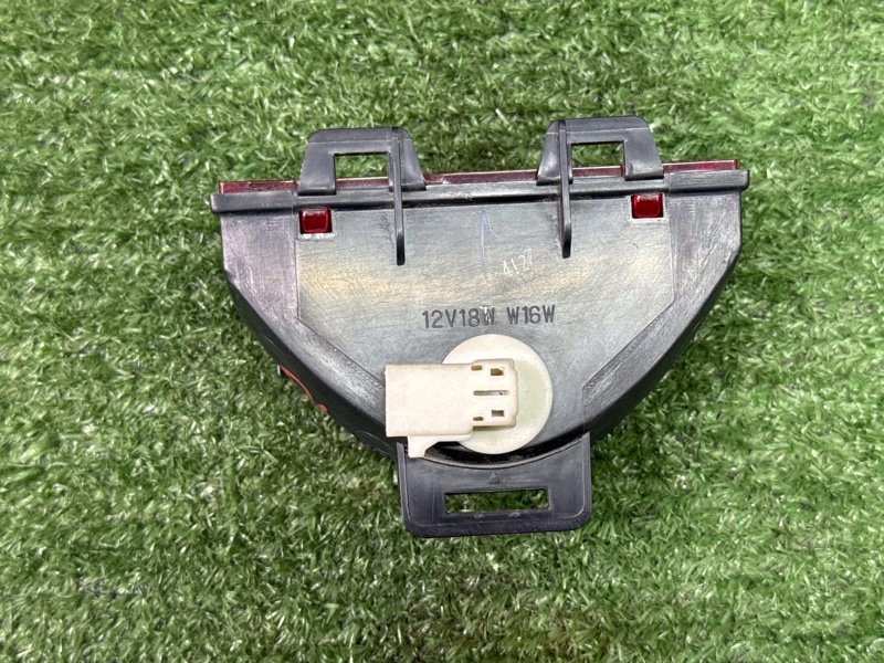 Фонарь задний стоп-сигнал Suzuki Liana