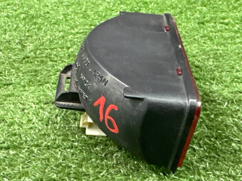 Фонарь задний стоп-сигнал Suzuki Liana