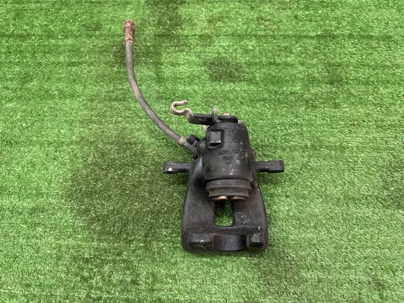 Суппорт тормозной Skoda Octavia A5