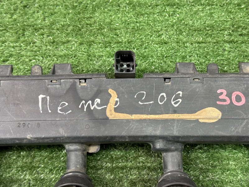 Катушка зажигания Peugeot 206