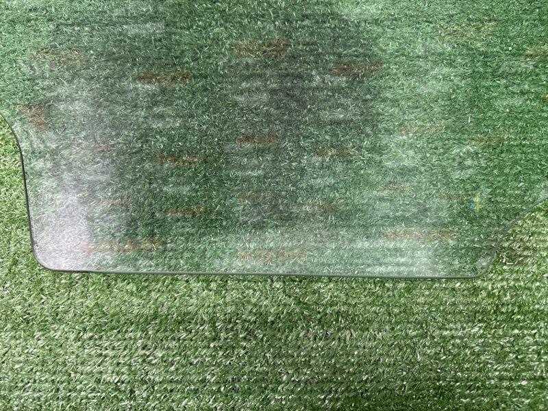 Стекло двери Chevrolet Cruze