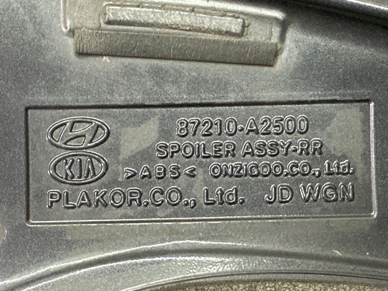 Спойлер крышки багажника Kia Ceed 2 2015 SW