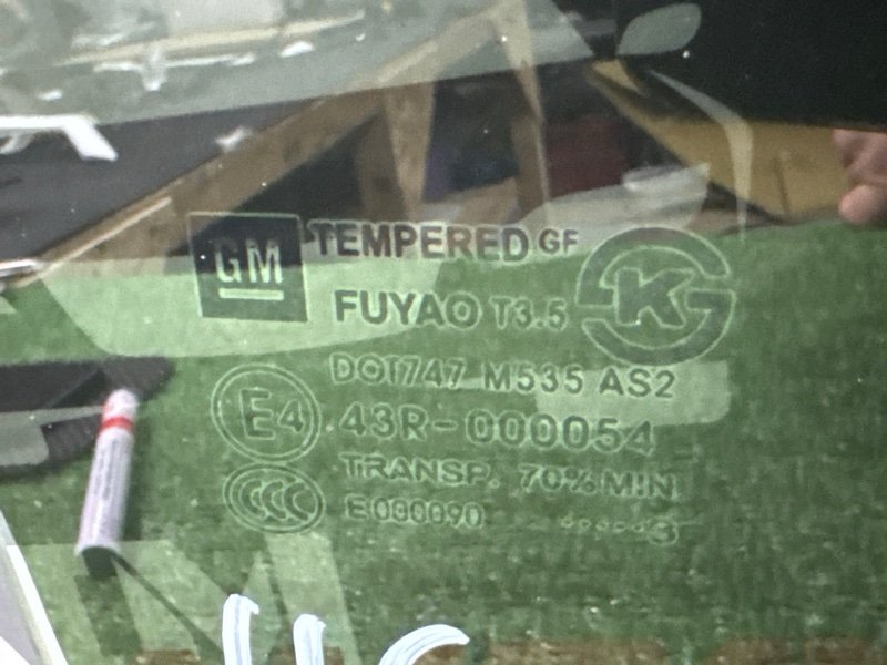 Стекло двери Chevrolet Cruze