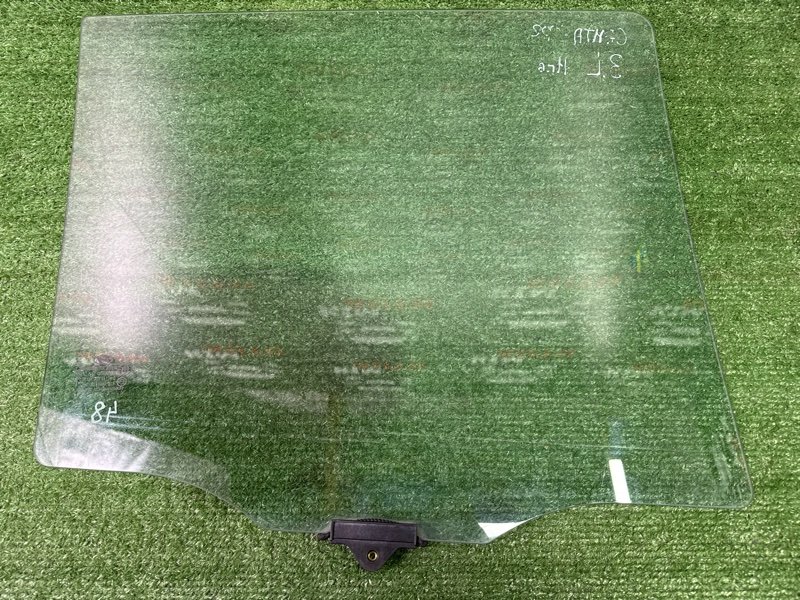 Стекло двери Hyundai Santa Fe