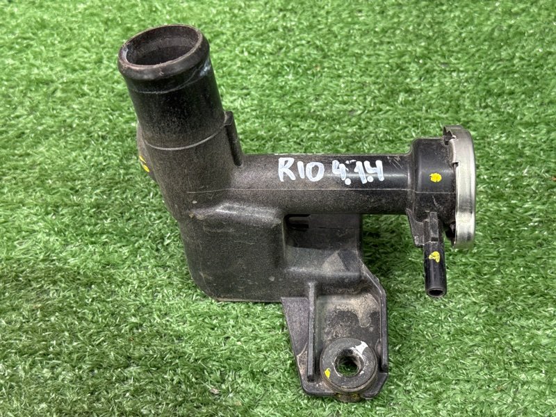 Горловина радиатора с крышкой Kia Rio 4