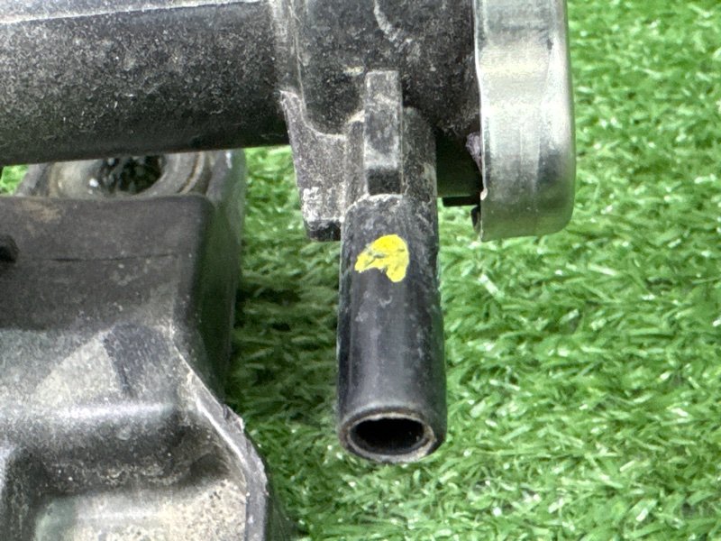 Горловина радиатора с крышкой Kia Rio 4