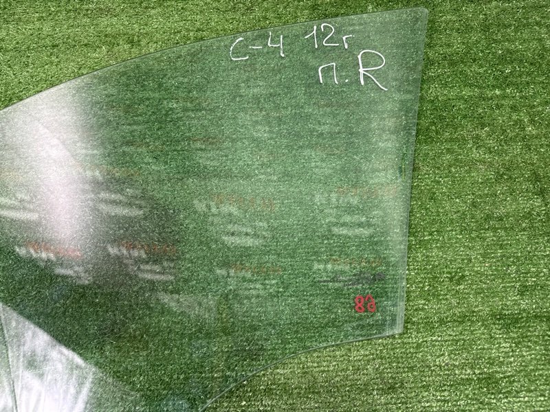 Стекло двери Citroen C4