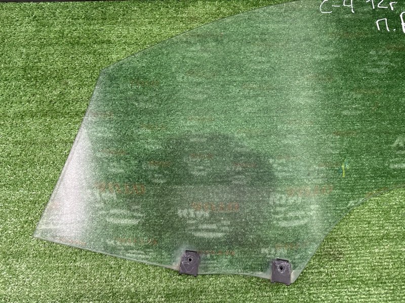 Стекло двери Citroen C4