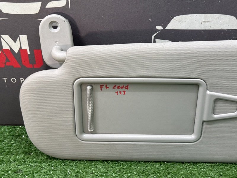 Козырек солнцезащитный Kia Ceed 2 2015 SW