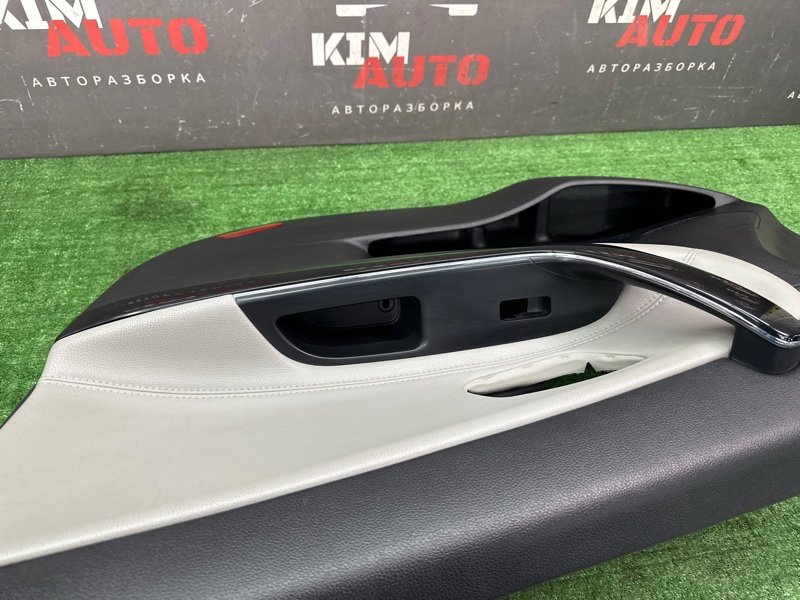 Обшивка двери Kia Ceed 2 2015 SW