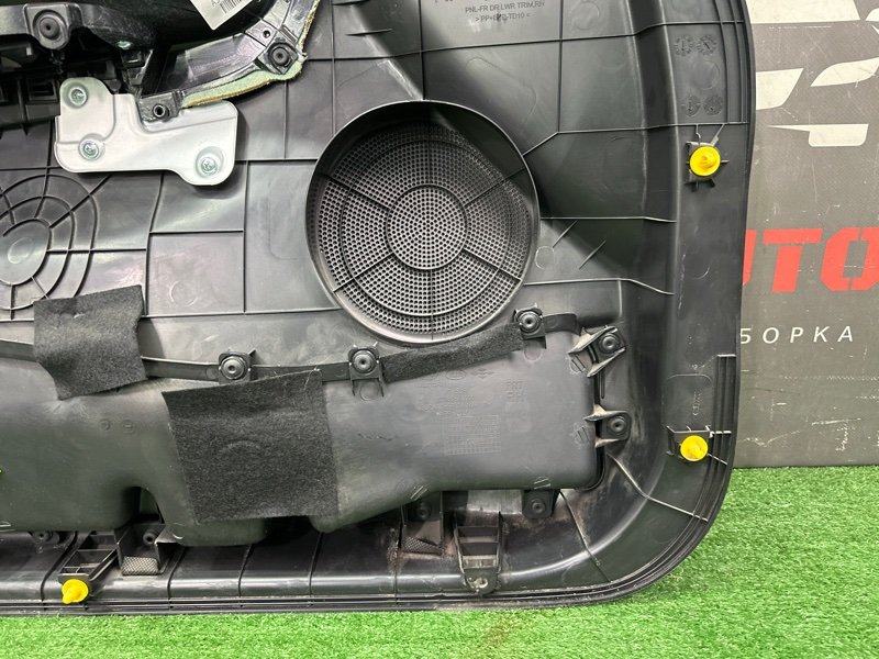 Обшивка двери Kia Ceed 2 2015 SW