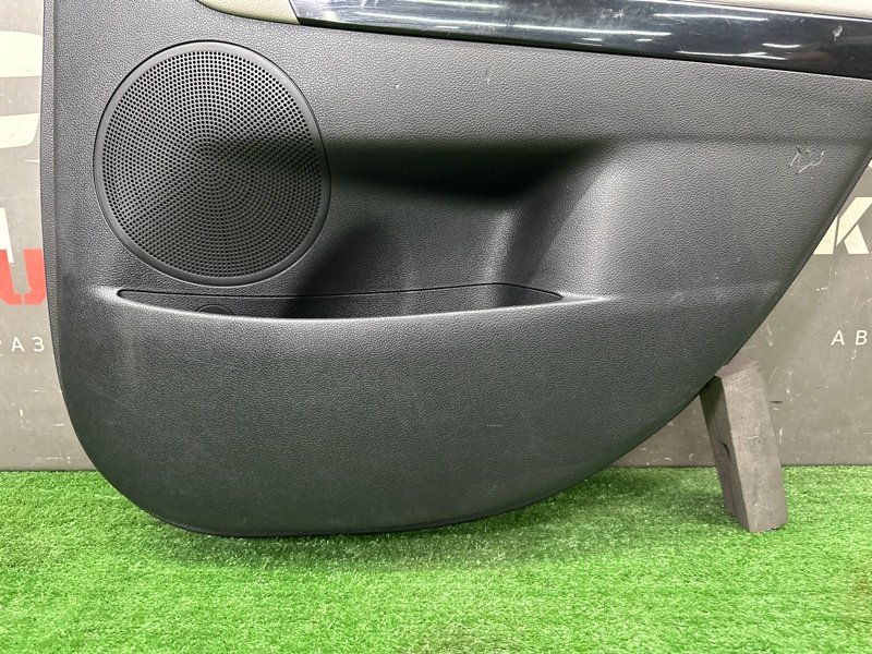 Обшивка двери Kia Ceed 2 2015 SW