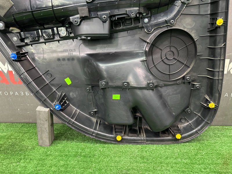 Обшивка двери Kia Ceed 2 2015 SW