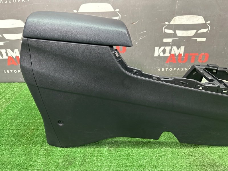 Центральная Консоль с подлокотником Kia Ceed 2 2015 SW