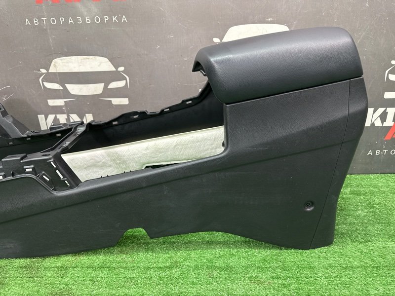 Центральная Консоль с подлокотником Kia Ceed 2 2015 SW