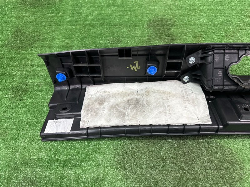 Накладка замка багажника Kia Ceed 2 2015 SW