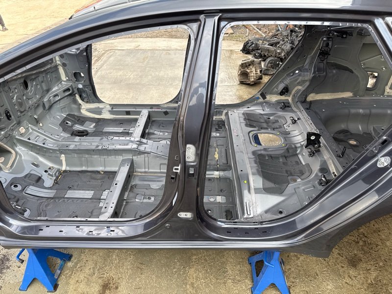 Порог со стойкой Kia Ceed 2 2015 SW