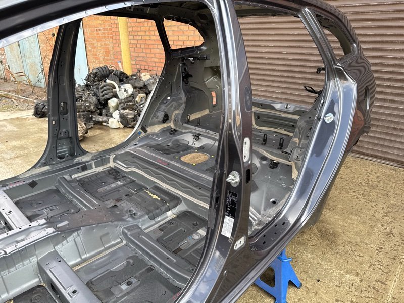 Порог со стойкой Kia Ceed 2 2015 SW