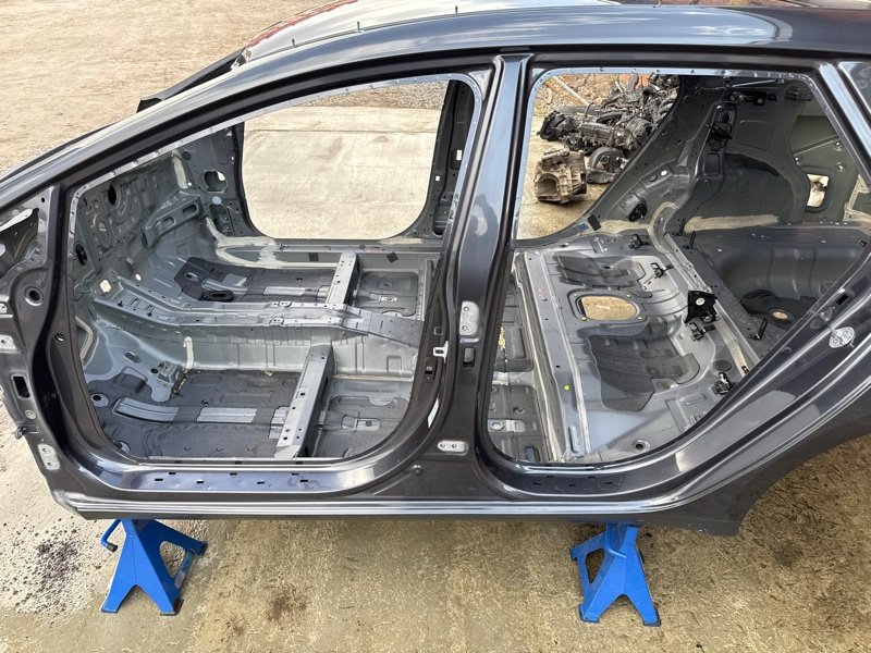 Порог со стойкой Kia Ceed 2 2015 SW