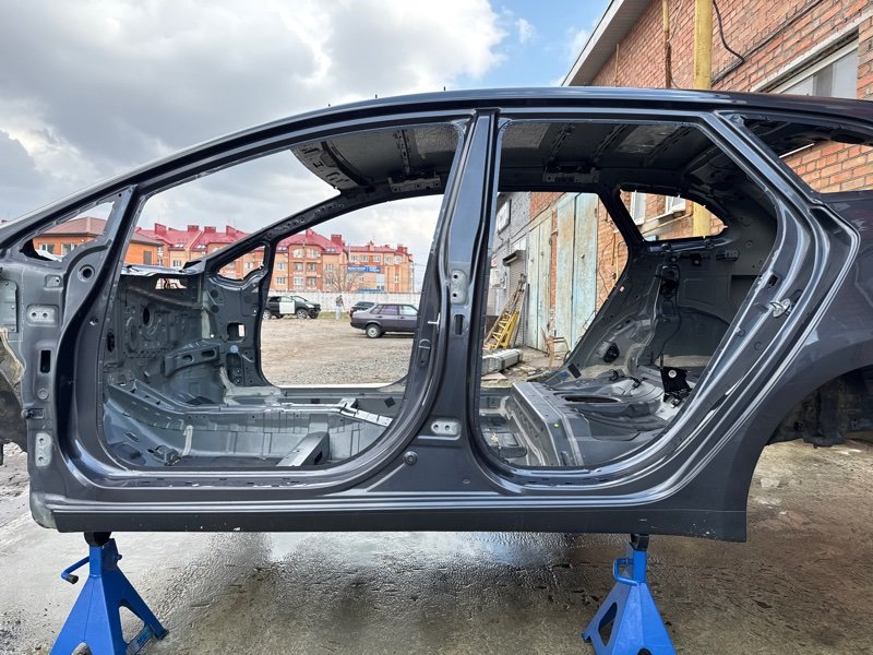 Порог со стойкой Kia Ceed 2 2015 SW