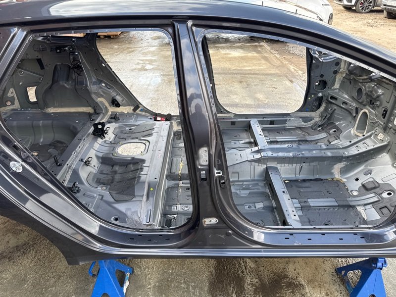 Порог со стойкой Kia Ceed 2 2015 SW