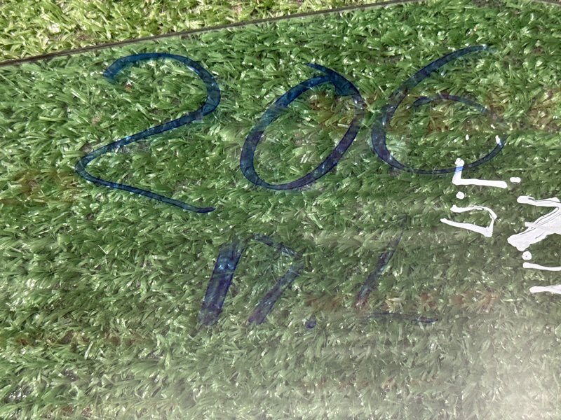 Стекло двери Peugeot 206