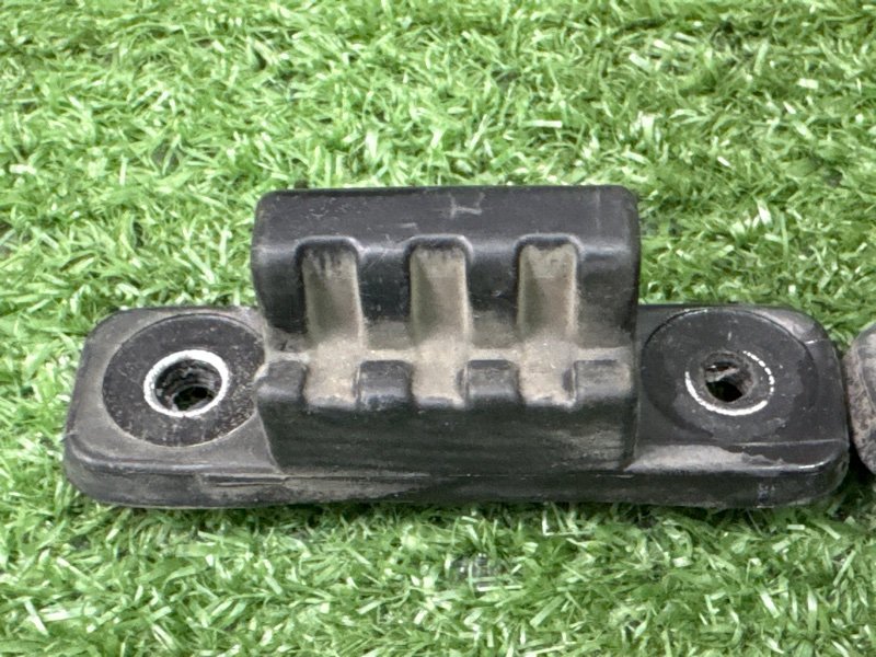 Отбойник крышки багажника Kia Ceed 2 2015 SW